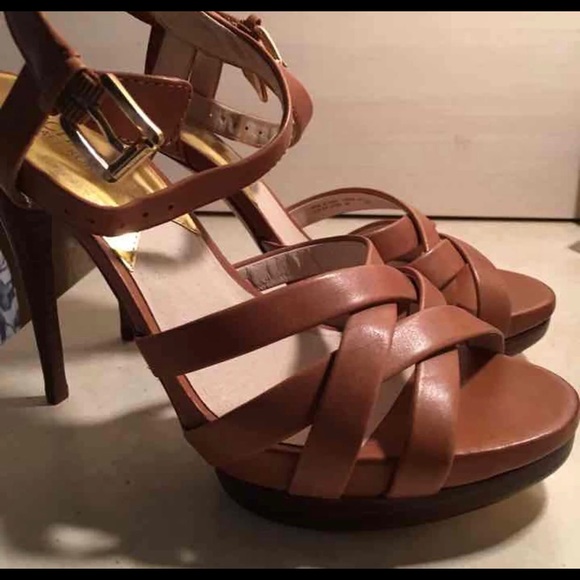 Michael Kors High Heel Size 9 - Picture 3 of 4